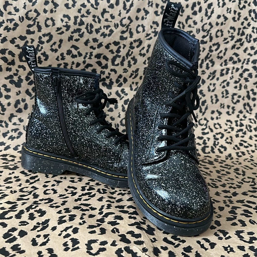 Dr. Marten’s 1460 Kids Glitter Lace Up Boots